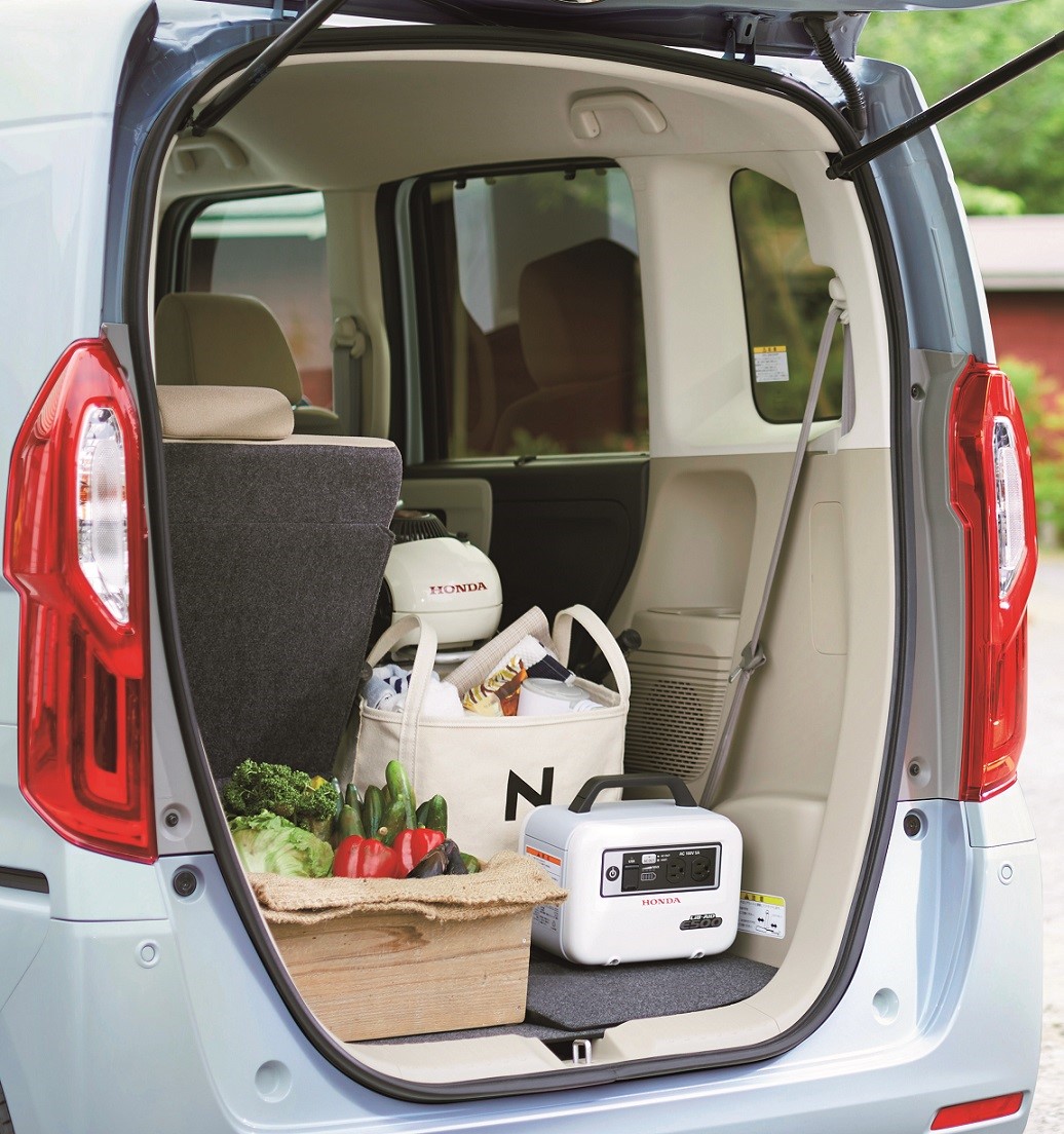 thumbnail_N-BOX int 3