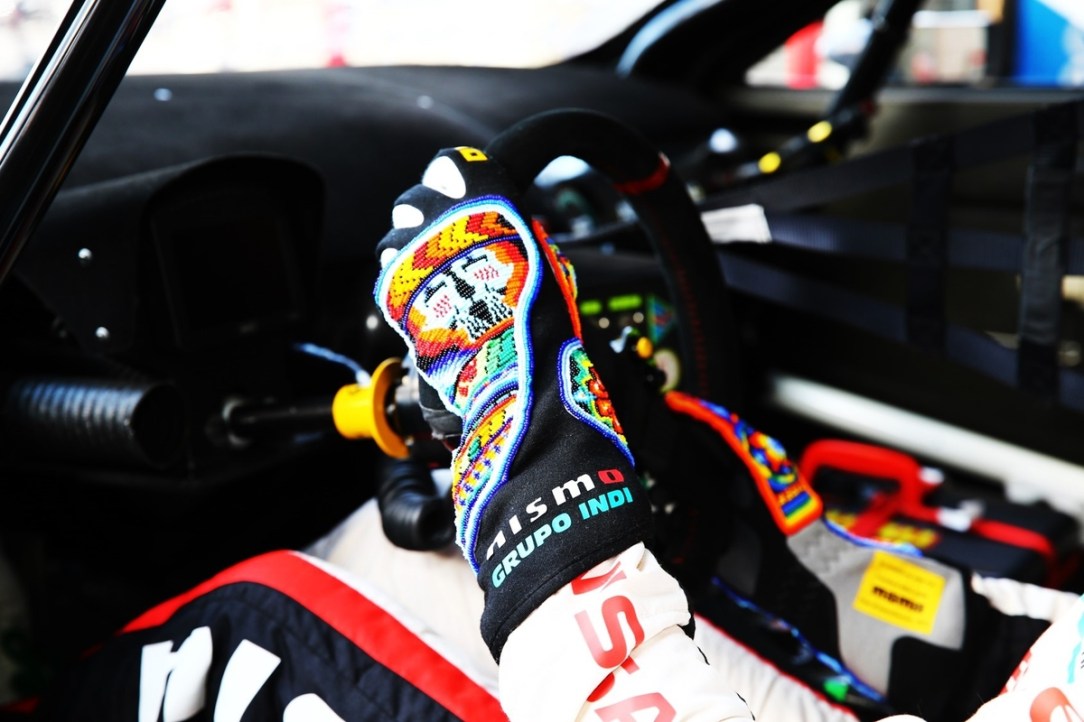 Ricardo Sánchez, atleta NISMO, literalmente porta con orgullo s