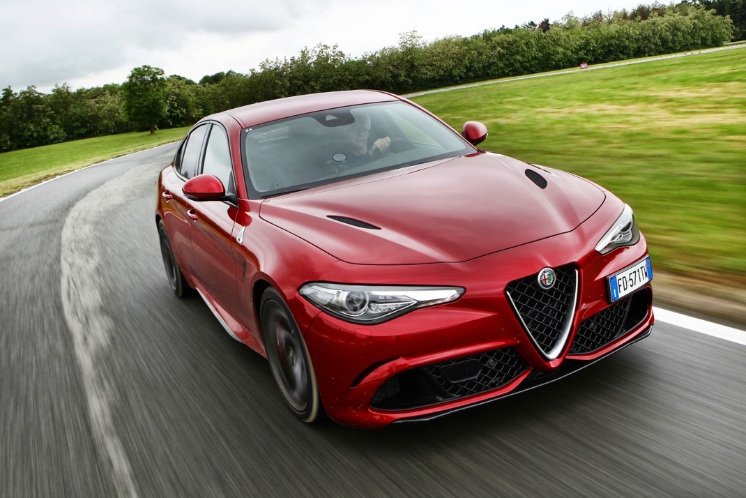 thumbnail_Alfa Romeo Giulia Quadrifoglio AUTO2