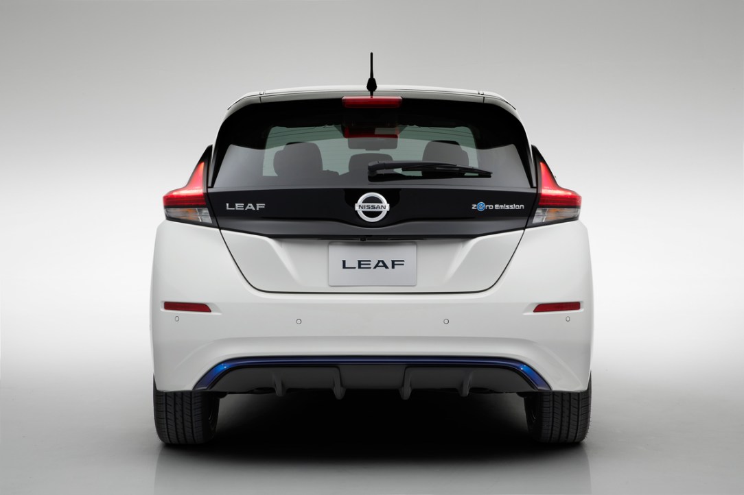 El totalmente nuevo Nissan LEAF obtiene su primer reconocimiento