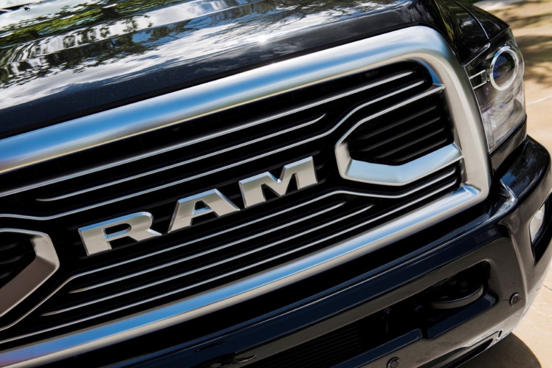 thumbnail_RAM 2500 HD Limited Tungsten Edition 2018_4