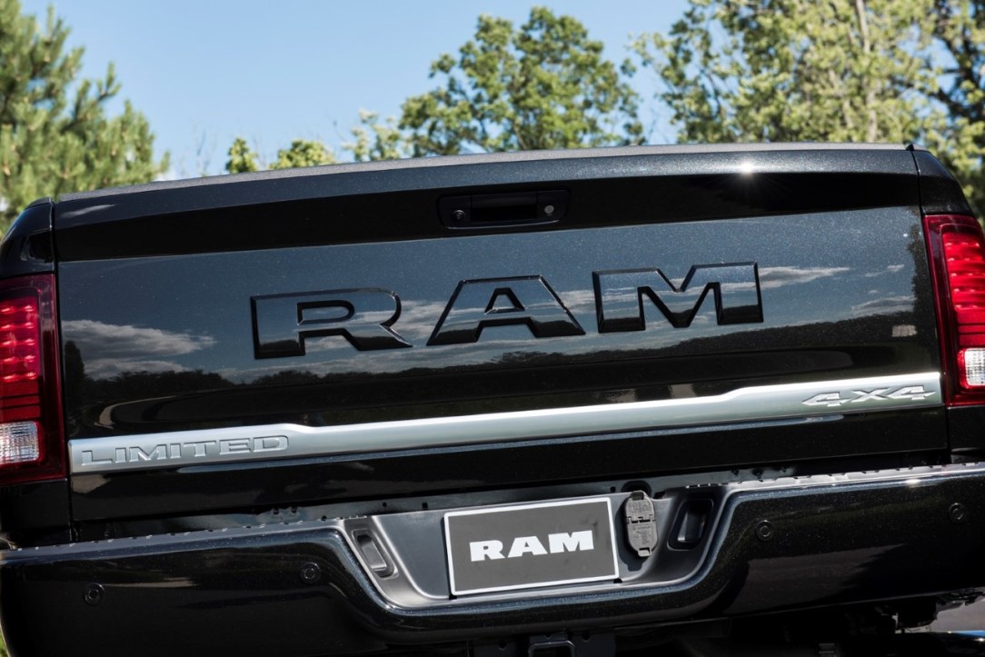 thumbnail_RAM 2500 HD Limited Tungsten Edition 2018_5