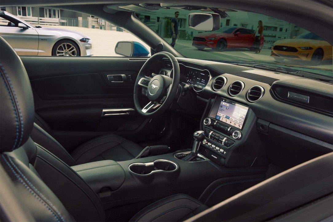 73. Mustang interior seguridad