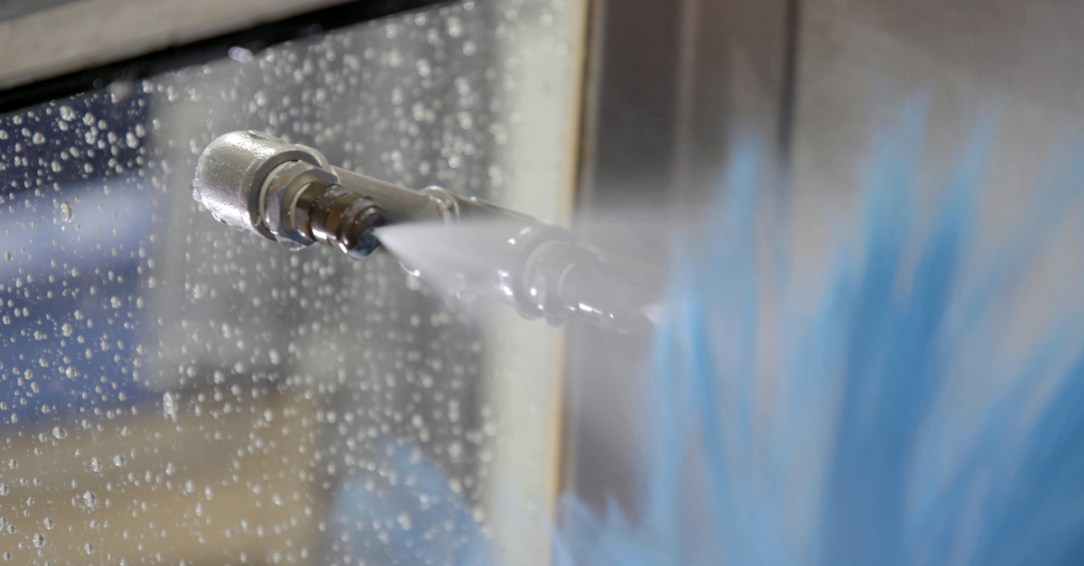 Nissan asegura la calidad y durabilidad de la pintura de sus veh