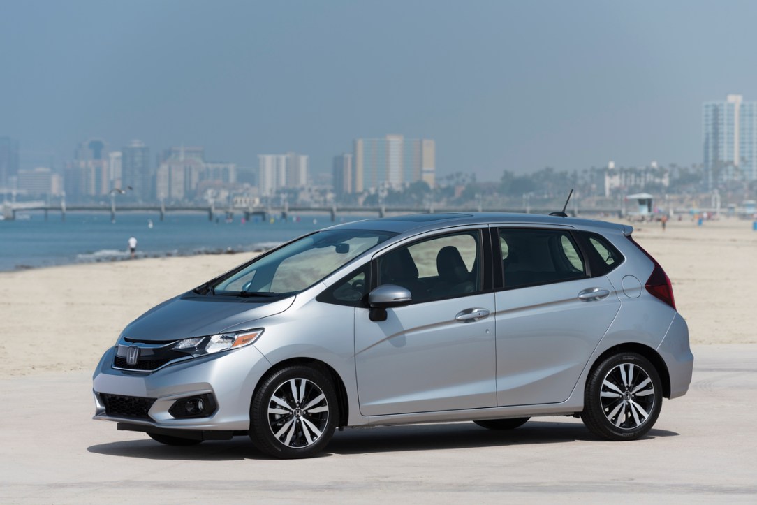 2018 Honda Fit EX-L Navi in Lunar Silver