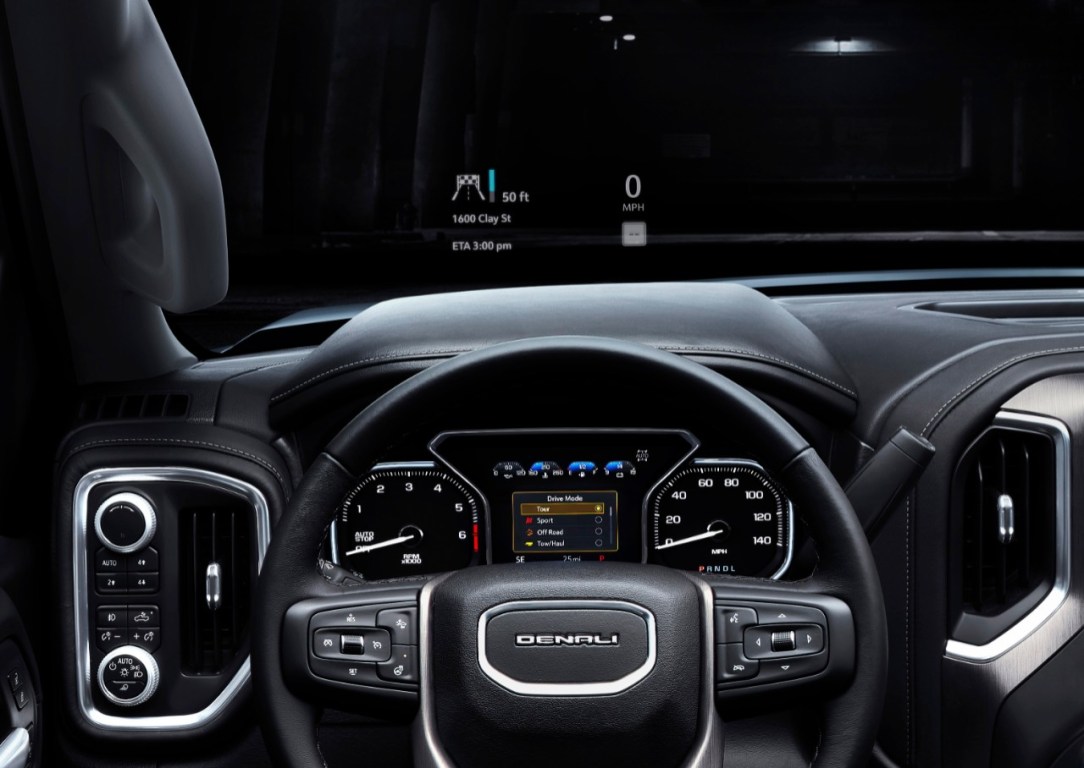 2019 GMC Sierra Denali Head-up display