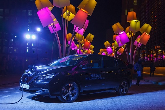 El nuevo Nissan LEAF ilumina el festival Llum Bcn