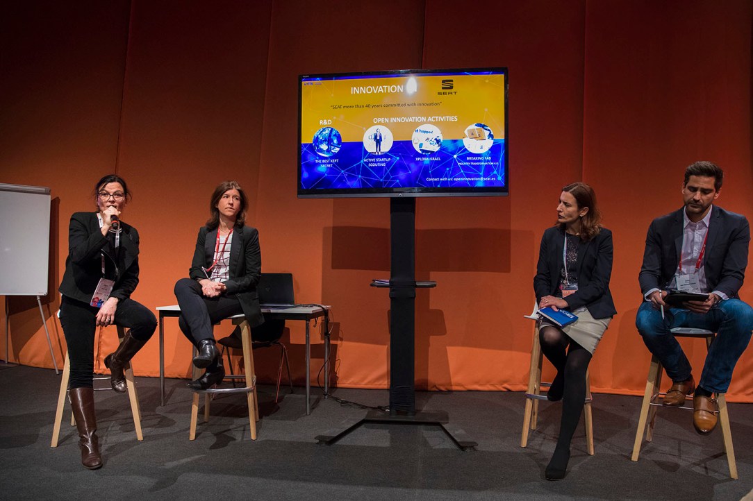 SEAT_MWC_4FYN_003_HQ