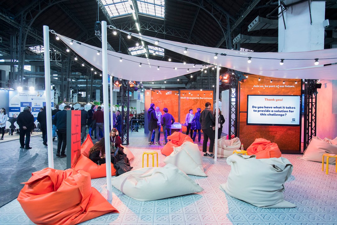 SEAT_MWC_4FYN_004_HQ