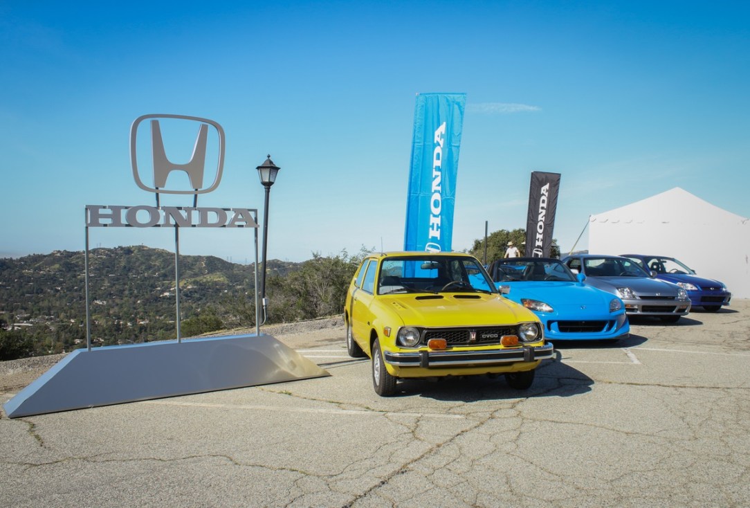 Honda Celebrates the Thrill of Driving Manual with Millennial-Fo