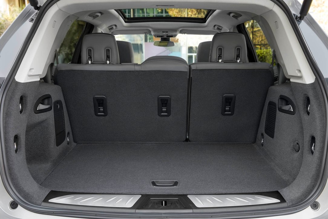 Buick Envision 2019 - Trunk