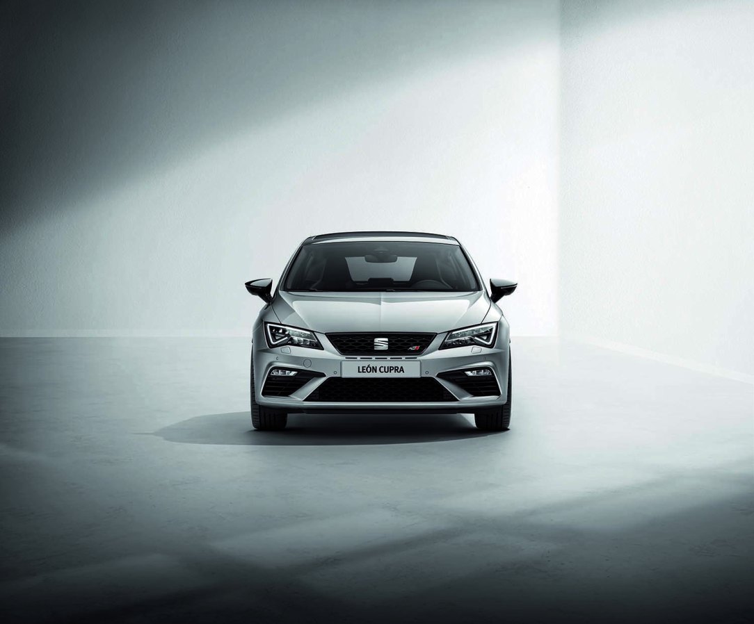 LEON PA CUPRA 006_ret