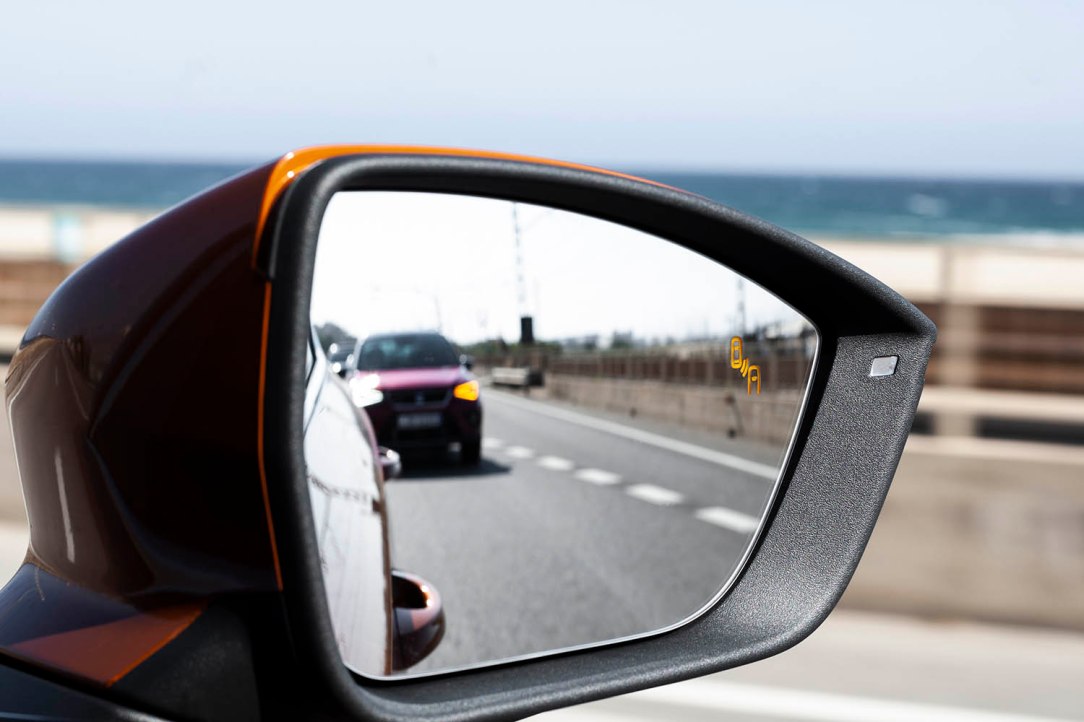 The-seven-assistants-we-can-no-longer-live-without_003_HQ