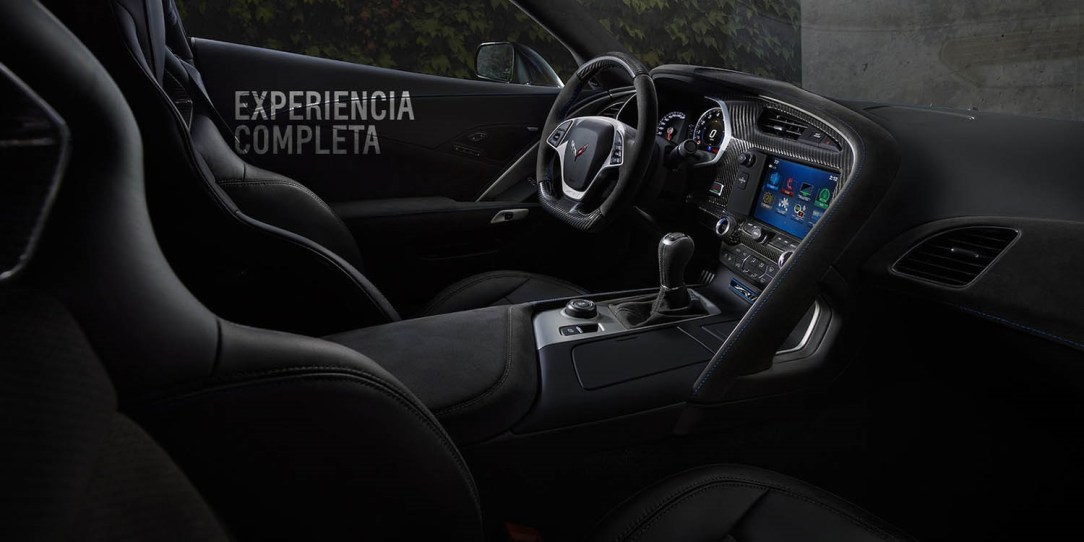 2019-corvette-zr1-gal-int-04