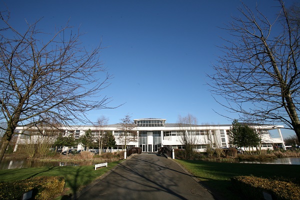 Nissan celebra el 30° aniversario de su Centro de Investigació