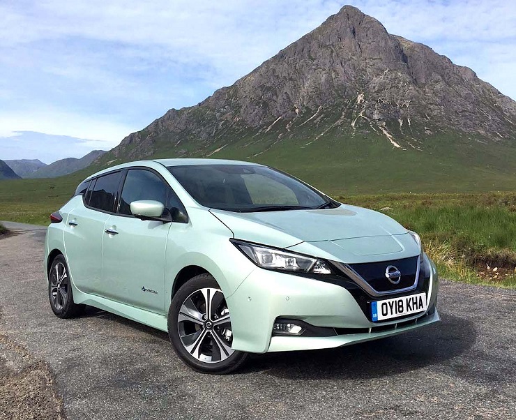 El nuevo Nissan LEAF supera el Three Peaks Challenge en Reino Un