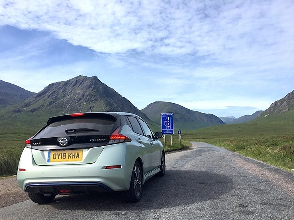 El nuevo Nissan LEAF supera el Three Peaks Challenge en Reino Un