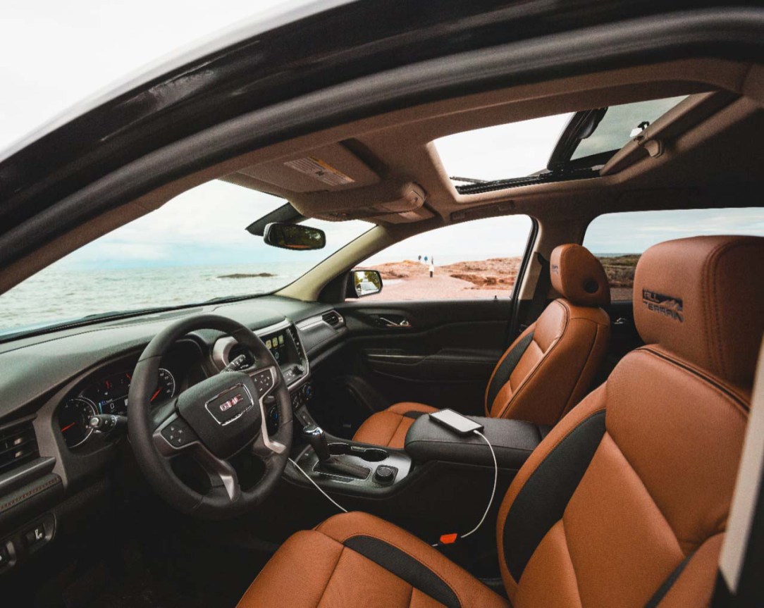 GMC Acadia All Terrain 2019 - Lateral