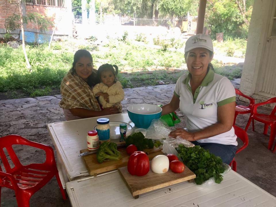 36588243_1875616205830750_4117468907680301056_n[1]