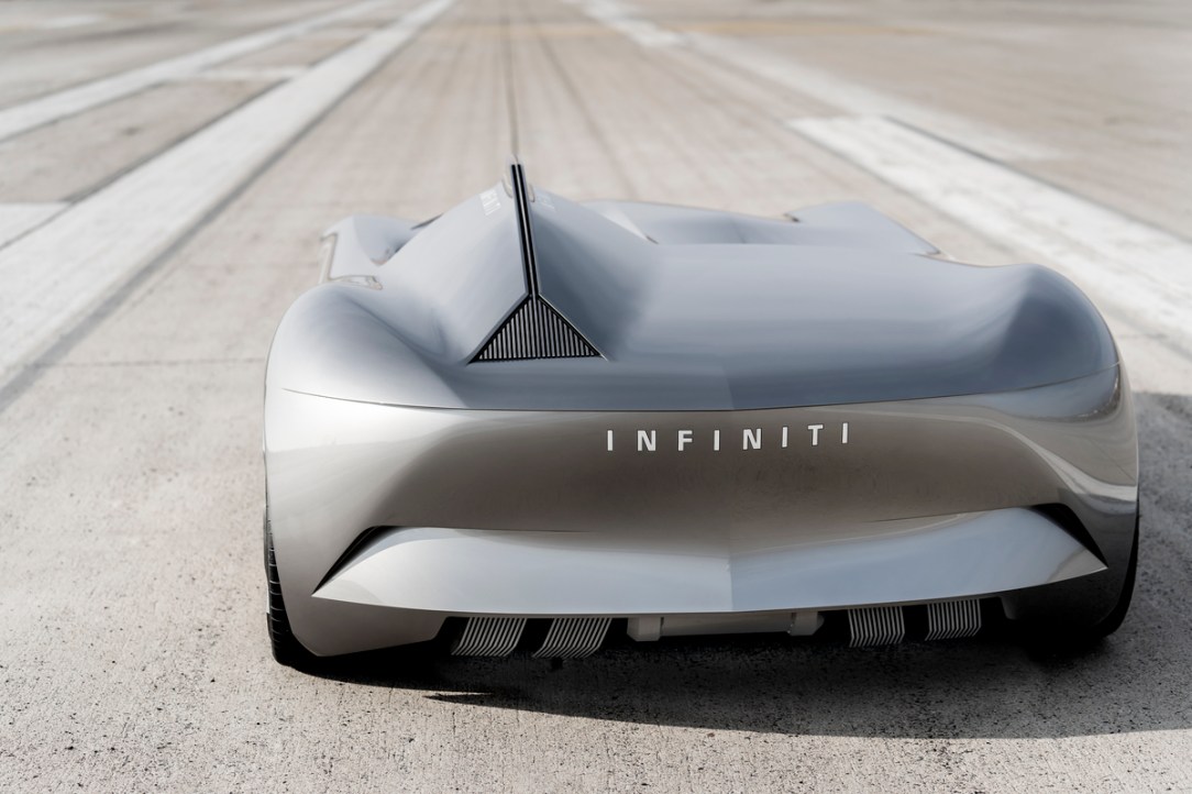 INFINITI Prototype 10