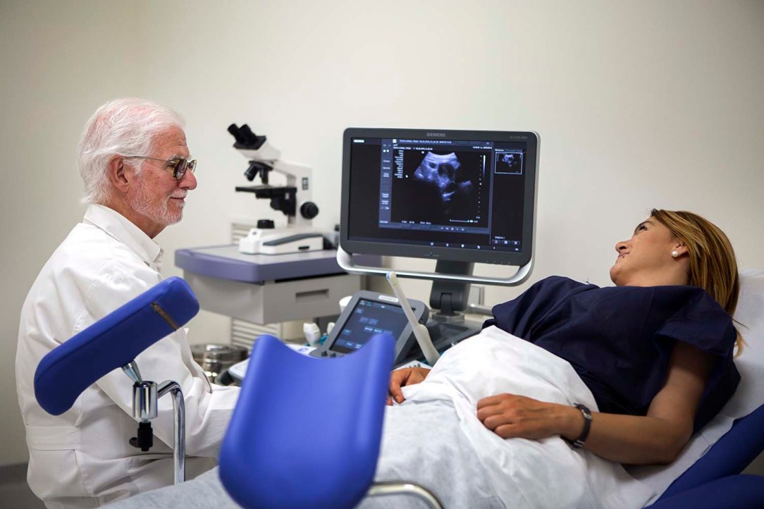 The-city-of-cars-and-people_007_HQ