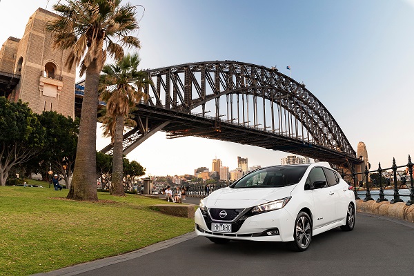 New generation Nissan LEAF wins 2018 Drive Car of the Year 'Gree