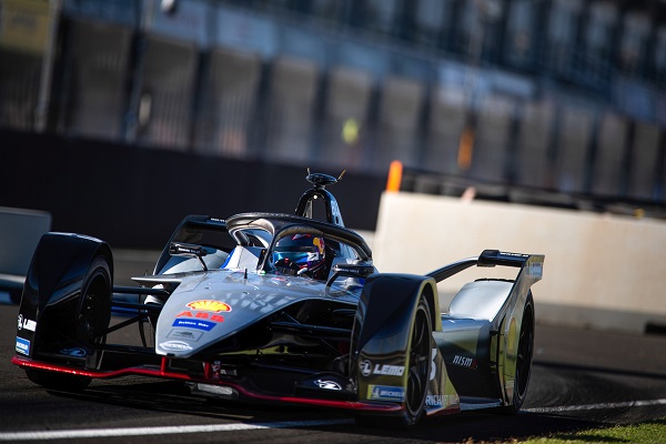 Nissan celebra 60 años de automovilismo deportivo global en el