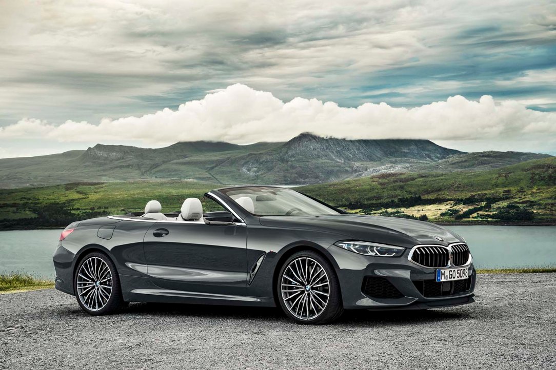 P90327652_highRes_the-new-bmw-8-series