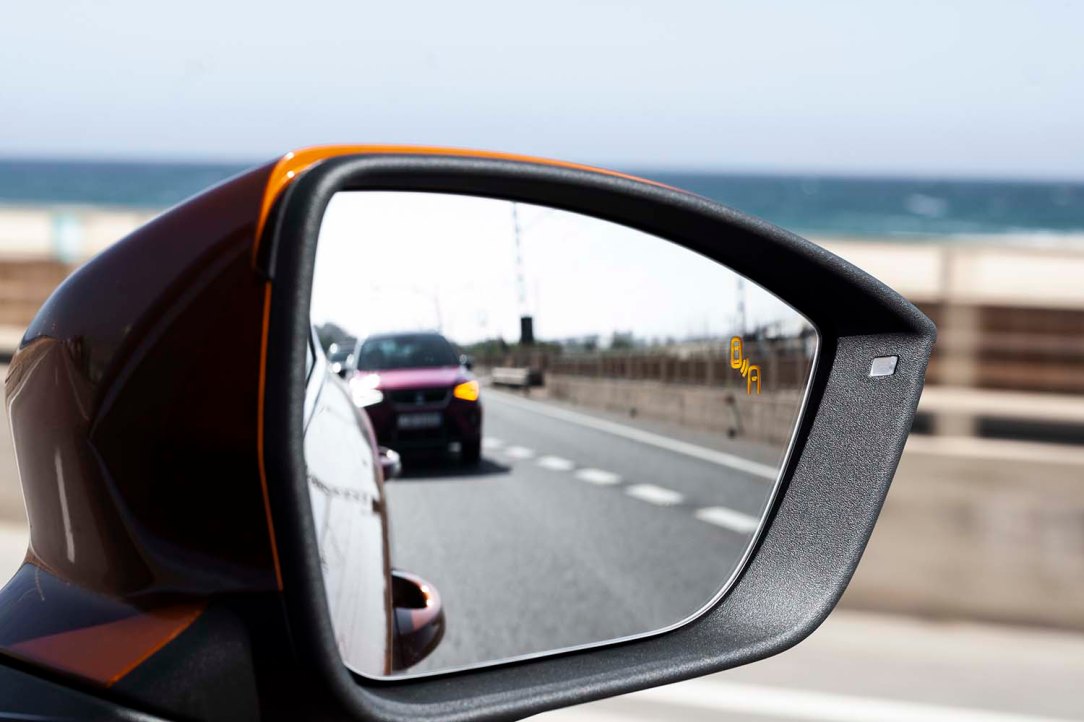 2-km-of-wiring-weighing-42-kg-–-the-neurons-and-arteries-of-the-SEAT-Ateca_02_HQ