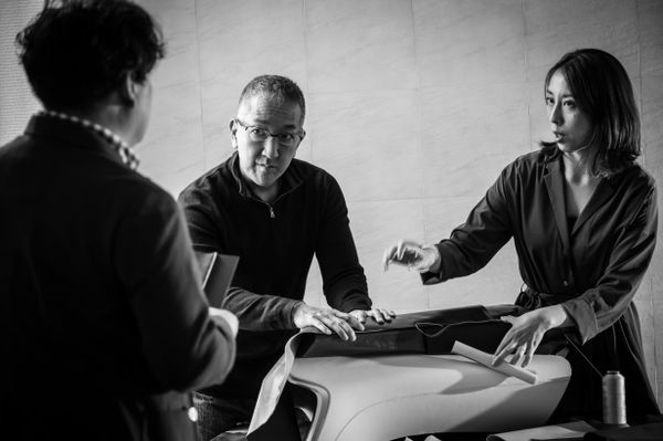 INFINITI elabora de manera artesanal la cabina de QX50 (Parte 2