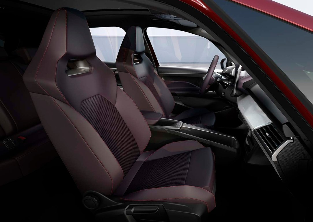SEAT-el-Born-plugged-into-electric-mobility_10_HQ