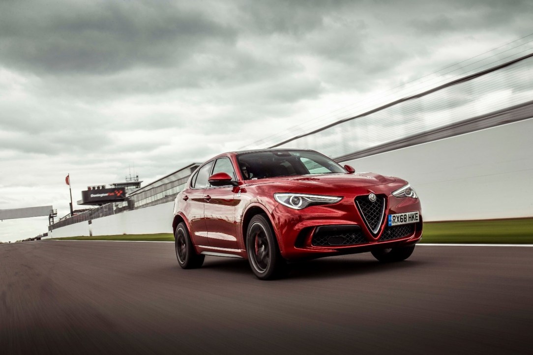 Alfa_Romeo Stelvio QV_Records Inglaterra PROD1