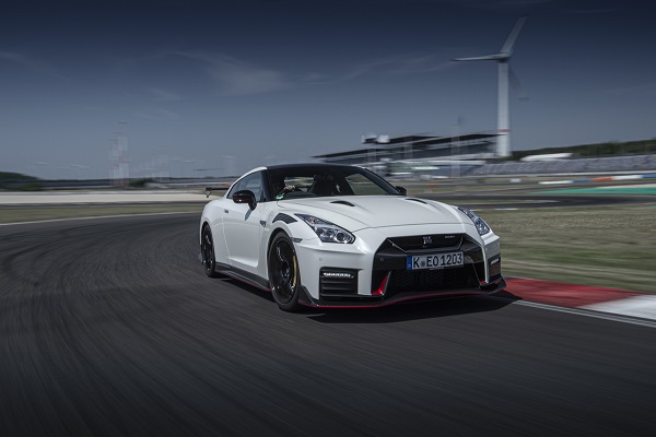 Nissan GT-R NISMO 2020 es puesto a prueba en Europa