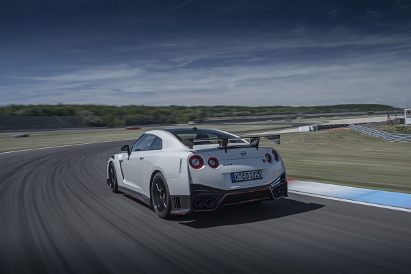 Nissan GT-R NISMO 2020 es puesto a prueba en Europa