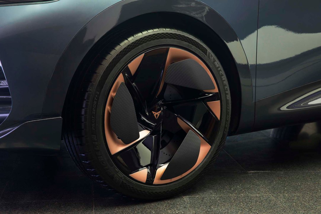 This-is-how-you-design-a-100-percent-electric-concept-car_01_HQ