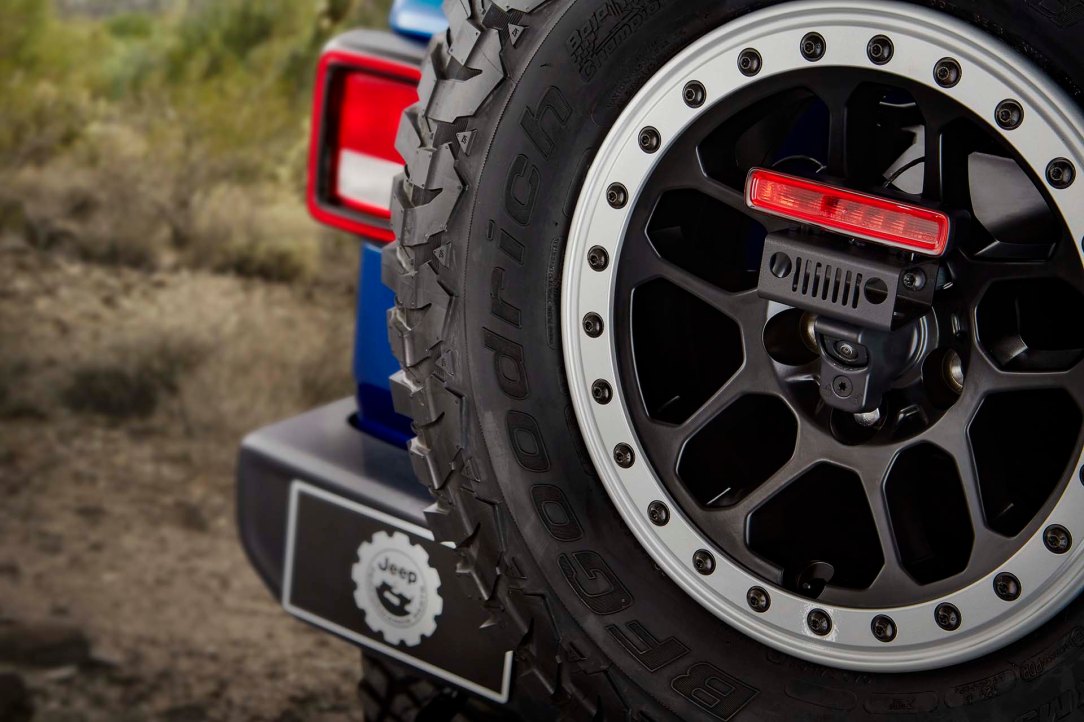 Kicking off the opening of the 2020 Chicago Auto Show, Mopar int