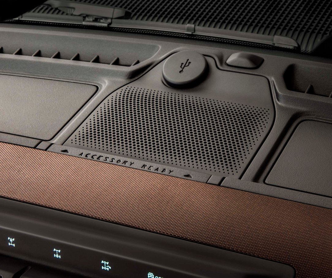 Bronco_2dr_Interior_04