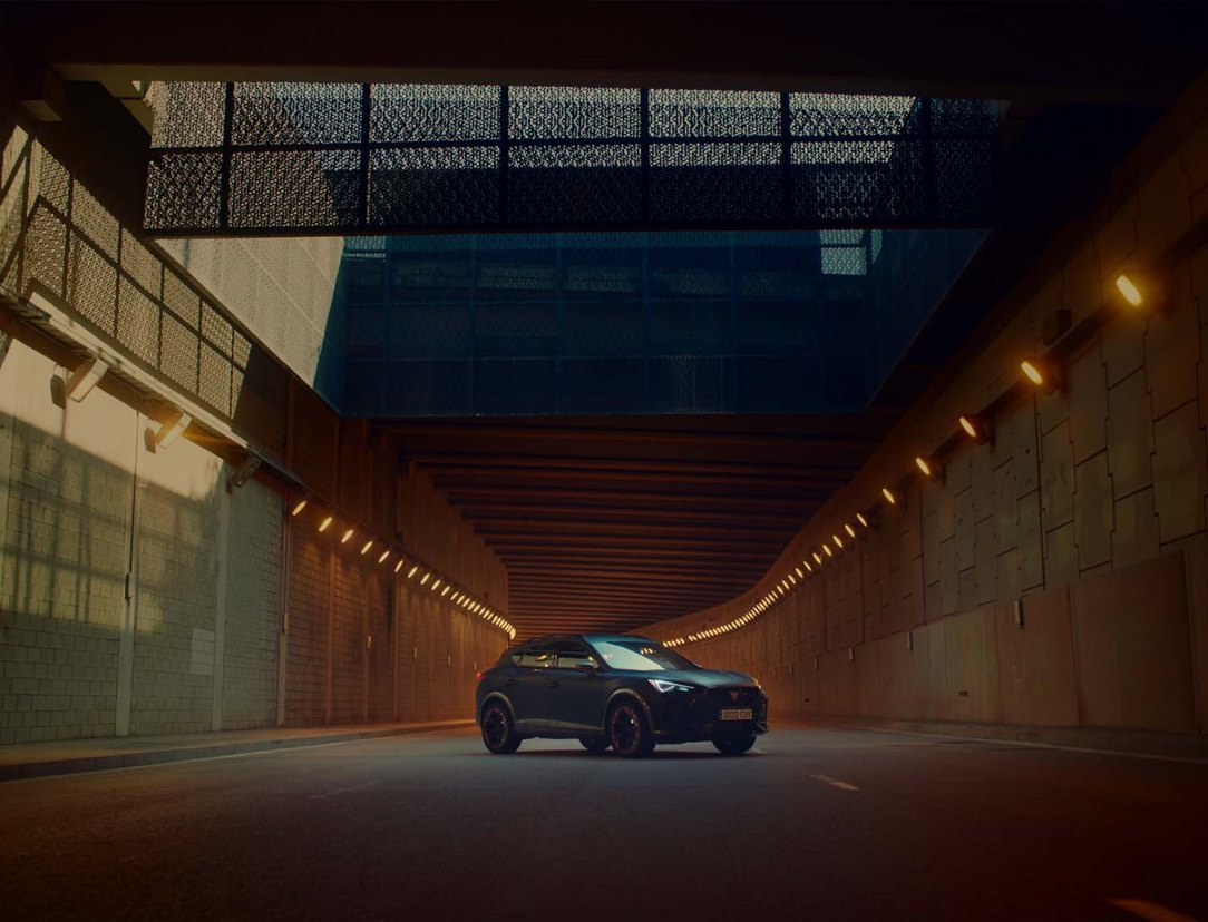 The-CUPRA-Formentor-becomes-the-official-car-of-FC-Barcelona_01_HQ